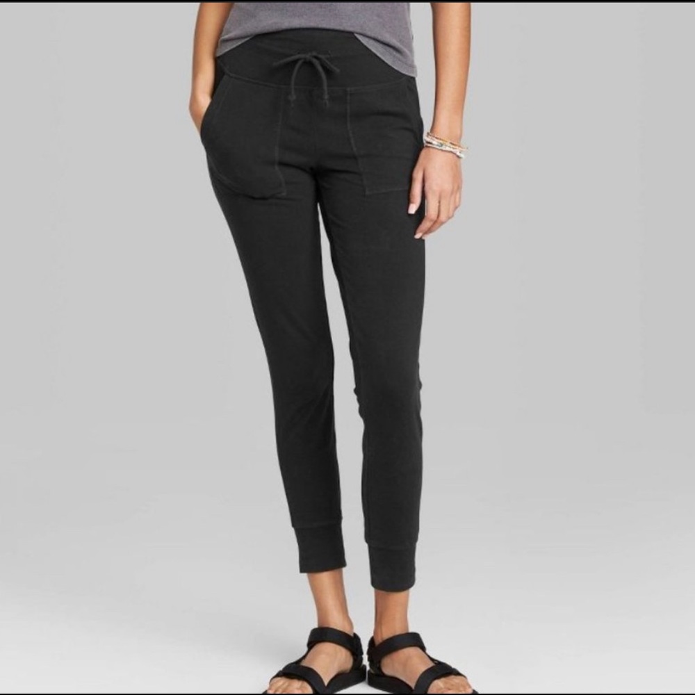 Wild Fable Women's High-Waisted Pocket Leggings